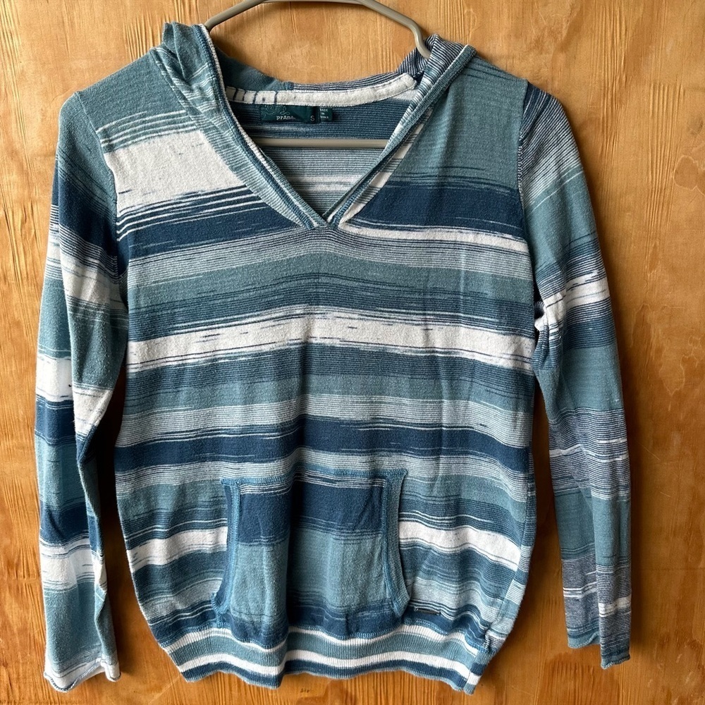 Prana organic Cotton Long Sleeve Lightweight Blue Striped Hoody